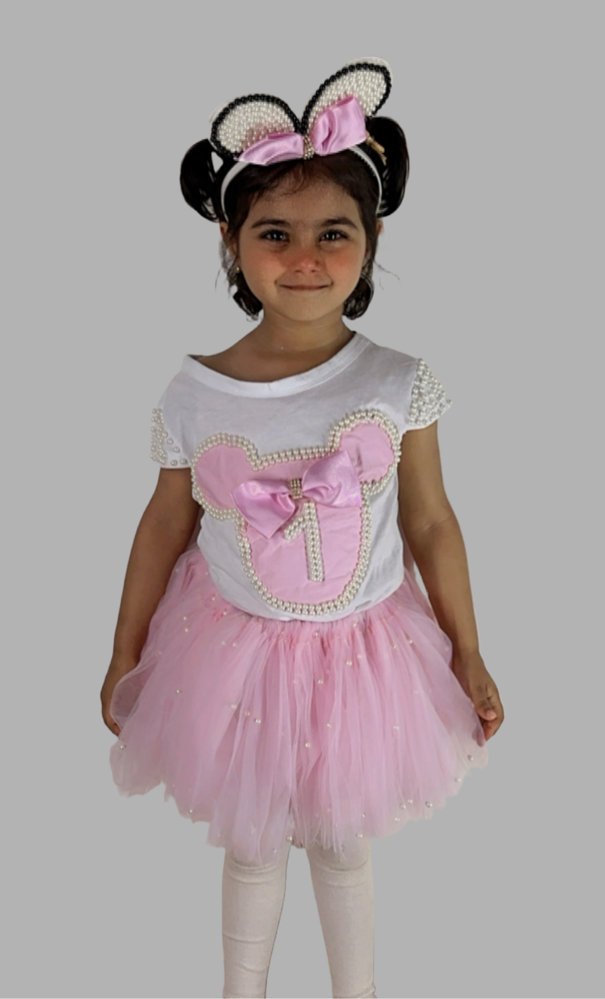 Children's party set with Minnie Mouse and pearl embroidery