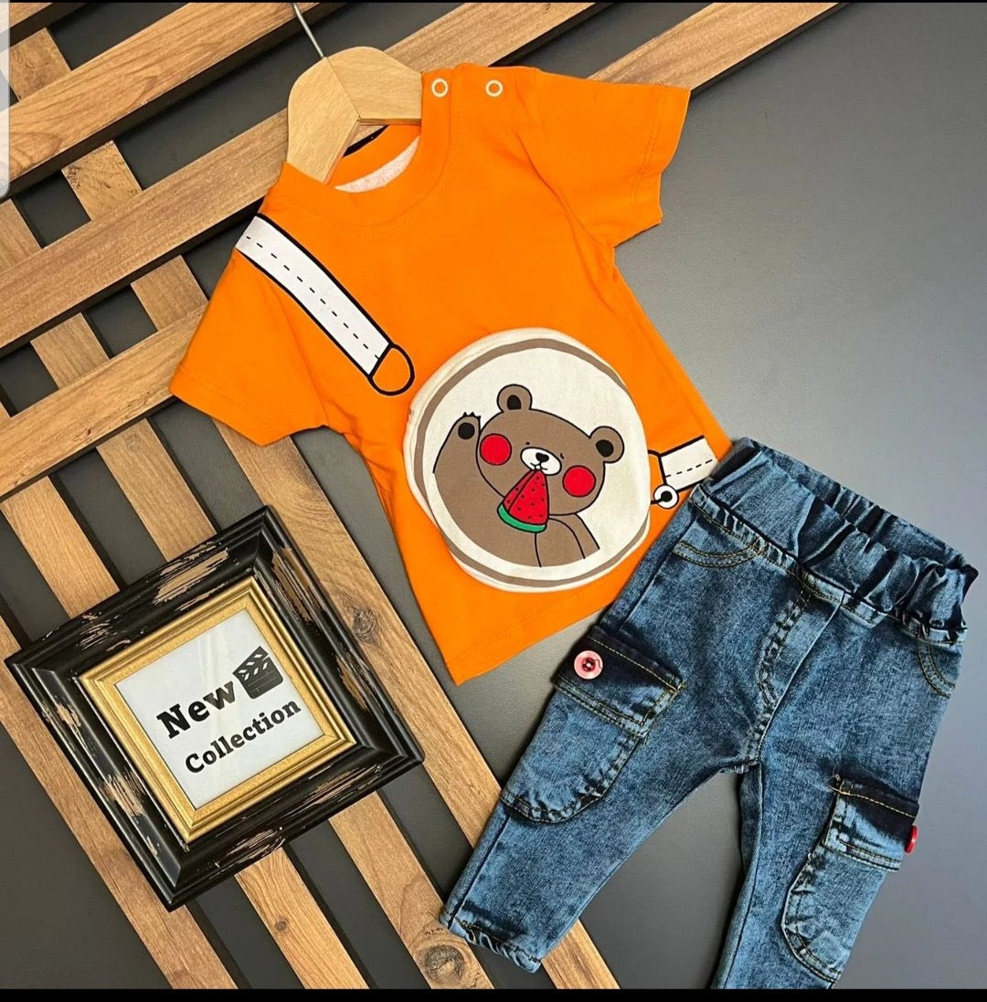 Children's set with printed T-shirt and jeans
